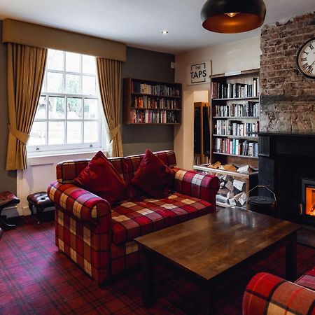 The Kirkfield Hotel Newton-le-Willows Buitenkant foto