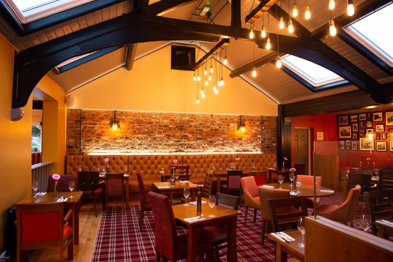 The Kirkfield Hotel Newton-le-Willows Buitenkant foto
