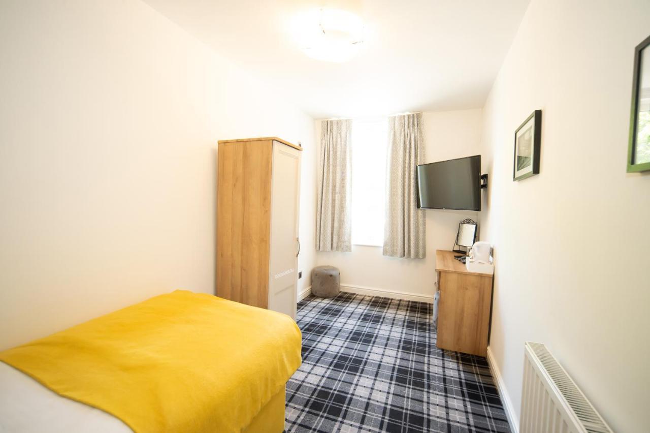 The Kirkfield Hotel Newton-le-Willows Buitenkant foto