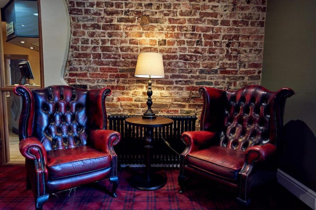 The Kirkfield Hotel Newton-le-Willows Buitenkant foto