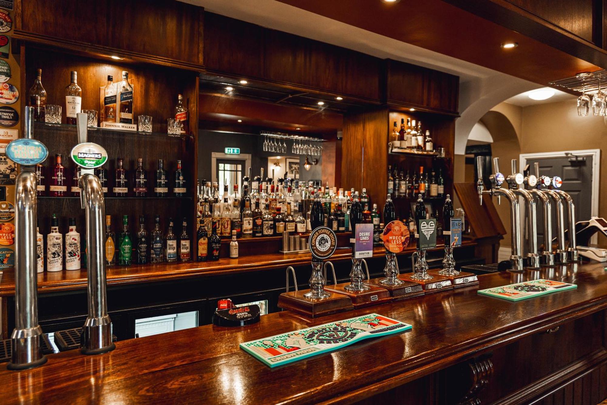 The Kirkfield Hotel Newton-le-Willows Buitenkant foto