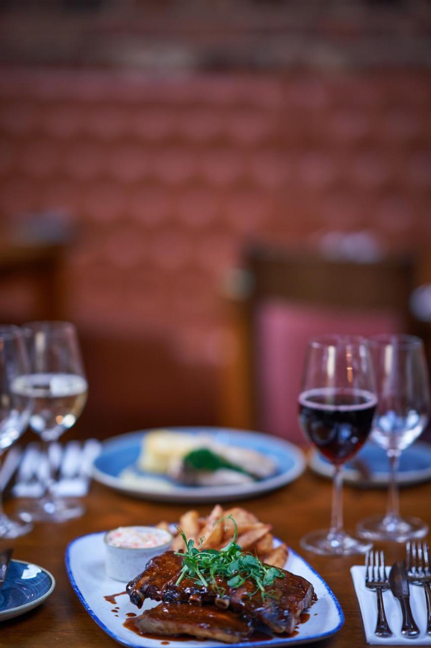 The Kirkfield Hotel Newton-le-Willows Buitenkant foto